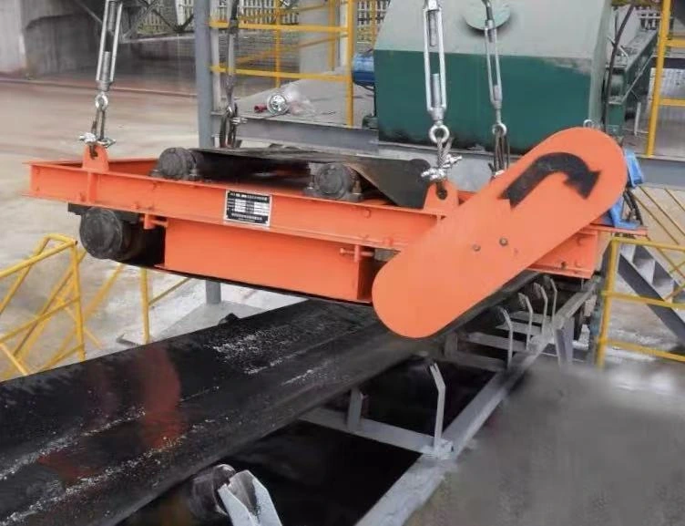 RCYD(C) self-cleaning cross-belt separator installed above a belt conveyor