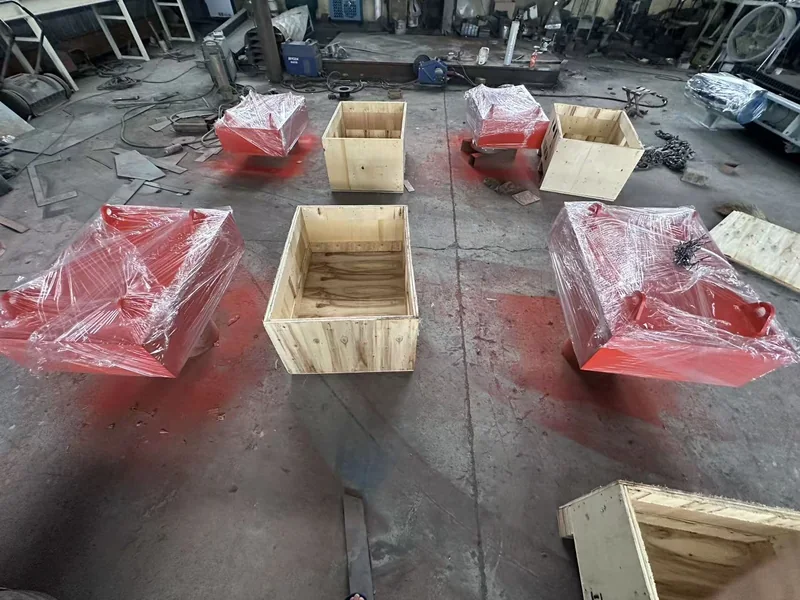Für den Versand in Holzkisten vorbereitete hängende Permanentmagneteinheiten